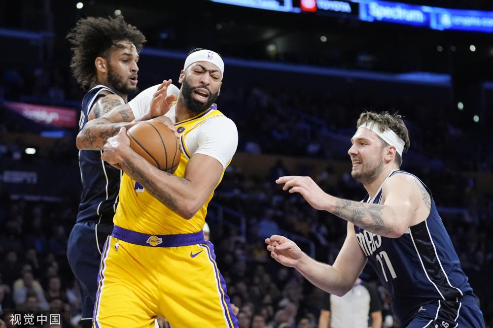 着巨大的情 着巨大的情