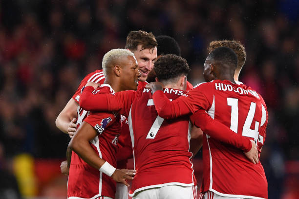 让球员们在 让球员们在